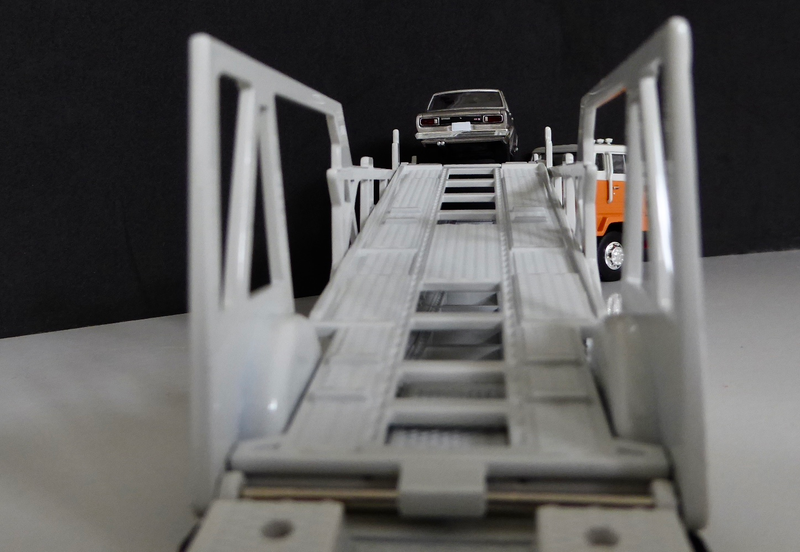 Illustration for article titled Hot Sixty 4th: Land of the Tomica Transporter